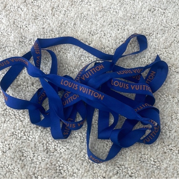 120 inches of Louis Vuitton Ribbon - Picture 3 of 3